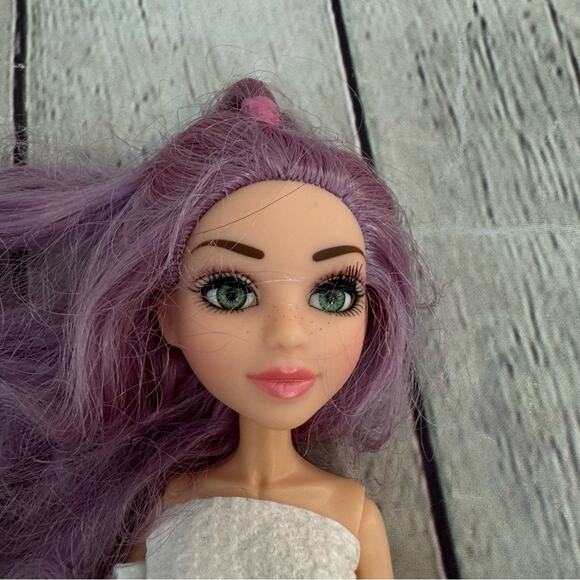 Project MC2 MGA Netflix McKeyla Mcalister Doll - Picture 2 of 4